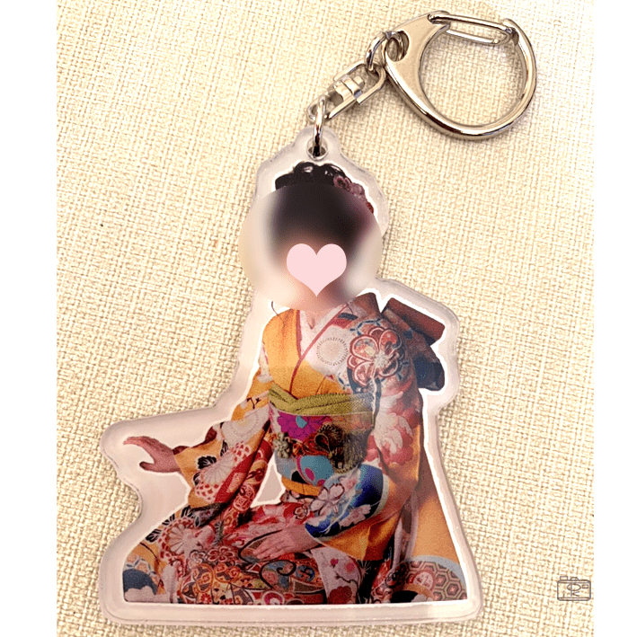 アクリルフォトグッズ作成お好きな写真一枚で成人式七五三ペット記念日スマホプリント写真でも台座付きアクリルフォトスタンドや反射板付きキーホルダー_写真整理アドバイザーPHOTOKASフォトカス